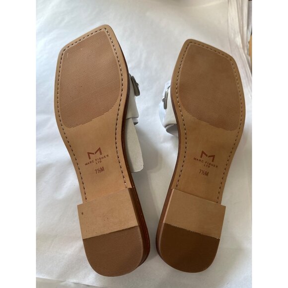 Marc Fisher Rosely NEW in box ivory leather with silvertone chain sz 7.5M sandal - Picture 4 of 6